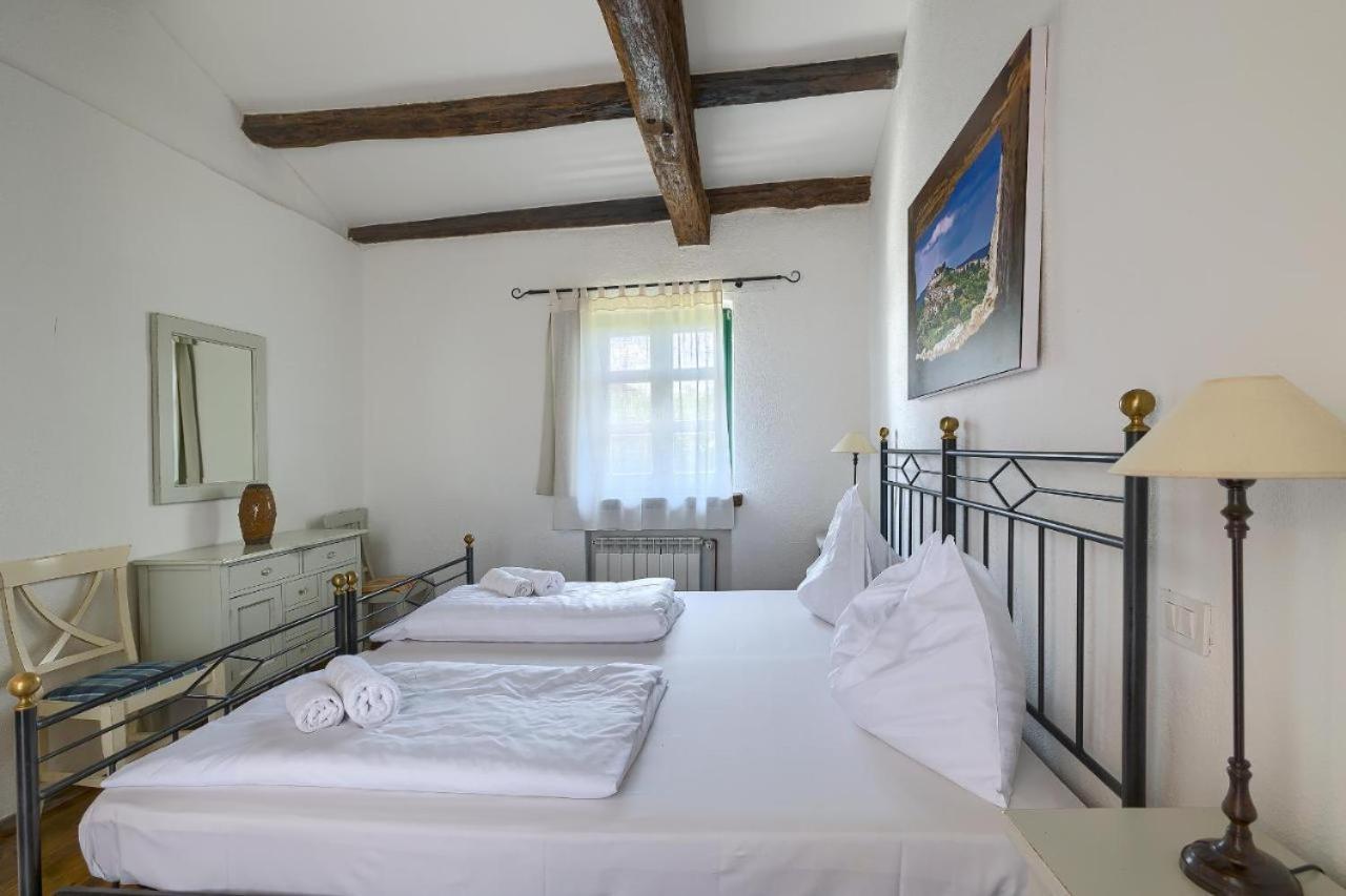 Villa Leopoldo By Istrian Country Houses Barat  Kültér fotó